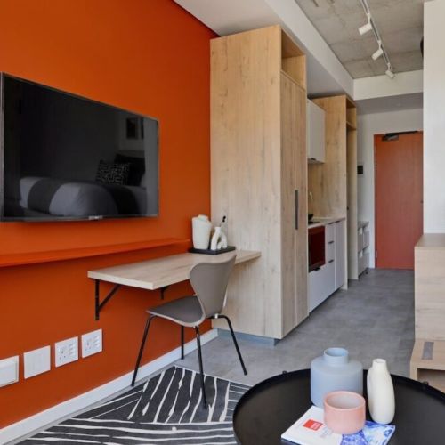 Workstation and SMART TV