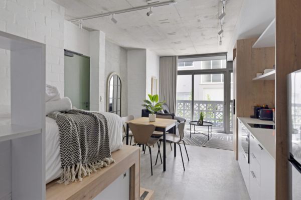 Six On N Gem: Studio Apt, Beach & Pool Access