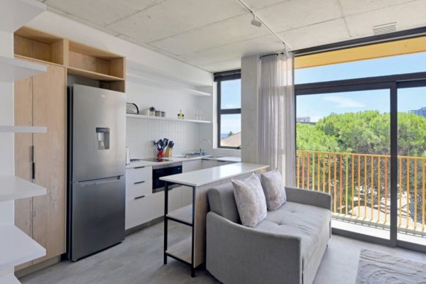 Sea Point Studio Escape – Beach & Pool Fun