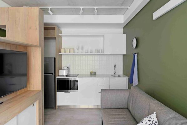 Sleek Micro Apt in Six On N – Pool & WiFi